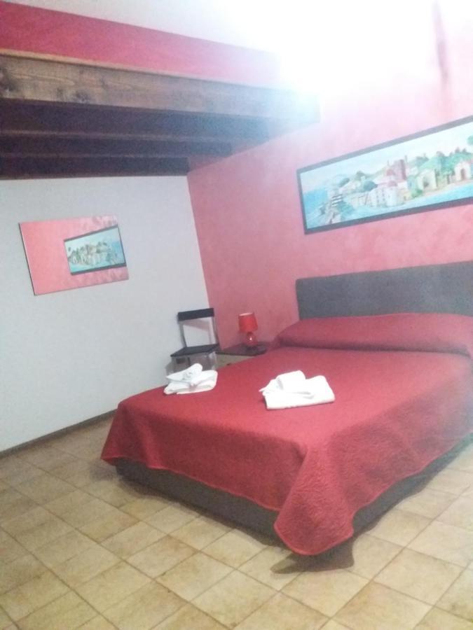Su Casciu Bed and Breakfast Bosa Buitenkant foto